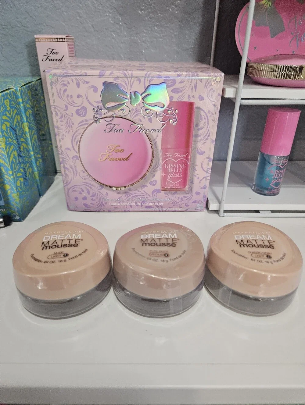Maybelline Dream Matte Mousse Foundation Set